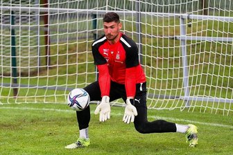 FSV Zwickau will sich mit Robustheit gegen Dortmunds Hochbegabte stemmen - FSV-Kapitän Johannes Brinkies sagt über die neun Neuzugänge in der Mannschaft: "Die Jungs machen einen echt coolen Eindruck." 