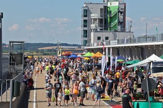 Führerschein mit Handicap: Betroffene gibt beim Verkehrssicherheitstag auf dem Sachsenring Auskunft - Beim Verkehrssicherheitstag geht es auch um Mobilität mit Handicap.
