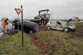 Fünf Personen bei Unfall auf S 1 verletzt -