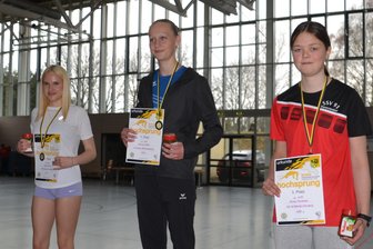 Fünf Titel in Brand-Erbisdorf: SSV bester Verein in Mittelsachsen - Emilia Müller (M.) vom SV Turbine Frankenberg gewann den Wettkampf in der Altersklasse W15.