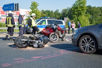 Fünf Verletzte bei schwerem Unfall auf B101 bei Siebenlehn -