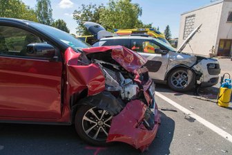 Fünf Verletzte bei Unfall auf B 173 - 