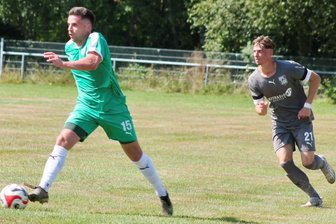 Fünf Vogtland-Teams wollen in die 2. Sachsenpokal-Runde - Für Irfersgrüns Martin Seltmann (links) und sein Team geht es wieder gegen einen Chemnitzer Verein.