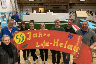 Für den große Carnevals-Umzug: Stadt im Vogtland sucht Wagenengel - Die Lengenfelder Narren suchen noch nach Helfern, die die Rolle der Wagenengel übernehmen.