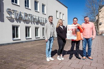 Für den guten Zweck an die Nadel: Wie in Limbach-Oberfrohna durch Blutspenden Geld in die Vereinskassen fließt - Robert Volkmann, Monika Kunze, Enrico Fischer und Wolfgang Dorn (v. l.) sind die Verantwortlichen der Blutspendeaktion.