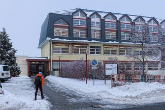 Für die Weltmeister von morgen: Pläne für neue Schule am Fichtelberg - Geht es nach den Plänen der Oberwiesenthaler, wird die neue Grundschule in den Komplex der Eliteschule des Sports integriert. Hier wurden schon viele Weltmeister und Olympiasieger geformt. 