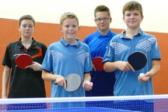 Für die Zukunft gut gerüstet - Peilen in der U-18-Kreisliga den Titel an: Lydia Bischoff, Anton Förster, Tim Ehnert und Gabriel Heselbarth (v. l.) vom SSV Zschopau.