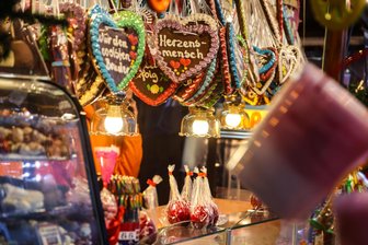 Für ein nachhaltiges Weihnachten: Wie ein „Dippl“ den Neukirchener Weihnachtsmarkt verändern soll - Am 14. Dezember findet in Neukirchen der Weihnachtsmarkt statt. Er soll nachhaltiger werden.