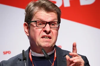 Für eine sachliche Streit- und Debattenkultur: SPD lädt zu Diskussionsrunde in Städtischen Festsaal Freiberg ein - Ralf Stegner, SPD-Bundestagsabgeordneter, ist Gast einer Diskussionsrunde am Freitag in Freiberg.
