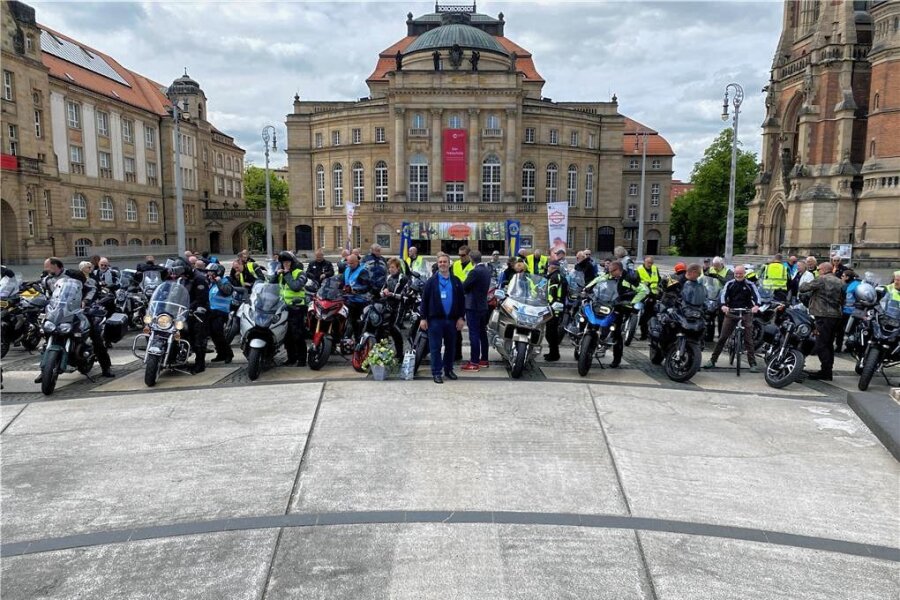 Für einen guten Zweck: Motorradfahrer aus drei Ländern erkunden Chemnitz und Umgebung - Rund 80 Biker aus Deutschland, den Niederlanden und der Schweiz erkunden drei Tage lang die Gegend um Chemnitz. 