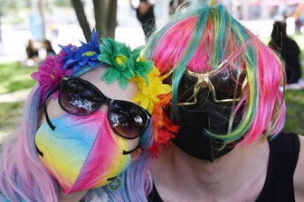 Für Gartenfreaks, Leseratten und queeres Publikum: Diese Veranstaltungen locken am Wochenende nach Chemnitz - Beim Lesben- und Schwulenverband Sachsen (LSVD) lädt am Wochenende zu einem queeren Festival in die Karl-Liebknecht-Straße.