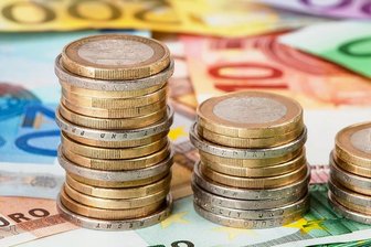 Für Schöneck gilt eine Haushaltssperre - In Schöneck muss gespart werden.