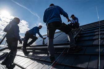 Für stabile Energieversorgung im Erzgebirge: Unternehmen investiert reichlich 13 Millionen Euro - Großen Anteil am deutlichen Zugewinn der erneuerbaren Energien im zurückliegenden Jahr im Erzgebirgskreis haben Anlagen der Solarenergie. Ihre Anzahl hat sich im vorigen Jahr auf 9318 erhöht. Ein Jahr zuvor waren es noch 5623.