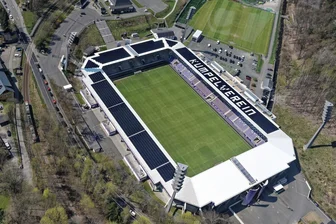 Für Tag der Sachsen in Aue: Stadion wird zur Einsatzzentrale von Polizei und Stadt - Das Erzgebirgsstadion in Aue aus der Luft. Hier wird zum Tag der Sachsen die Einsatzzentrale von Polizei, Stadt und Co. eingerichtet.