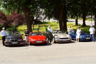 „Für uns ein besonderes Erlebnis“: Glauchauer Oldtimerfreunde bereisen das Autoland Sachsen - Die Glauchauer Abordnung beim Oldtimertreffen in Kirchberg.