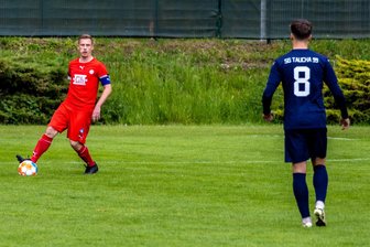 Für zwei Mannschaften steht noch viel auf dem Spiel - Bringt Kapitän Marco Wölfel seine Mannschaft in die Spur? Für den FC Lößnitz geht es um nicht weniger als den Klassenerhalt in der Landesliga.