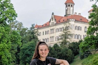 Fußball: 14-Jährige kickt in der U 17 von RB Leipzig - Emily Nüßner ist die Tochter der Inhaberfamilie des Schloss-Cafés in Waldenburg. Seitdem sie vier Jahre alt ist, spielt sie Fußball. Mittlerweile ist sie in der U17 Auswahl bei RB Leipzig.