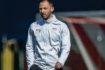 Fußball-Bundesligist RB Leipzig vor Partie in Dortmund: Trainer glaubt an Nebelkerze - Vor Trainer Domenico Tedesco und RB Leipzig liegen entscheidende Wochen.
