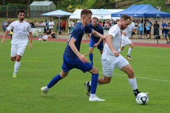 Fußball: Getrübte Vorfreude beim Chemnitzer FC vor Saisonauftakt gegen Halle - Der Chemnitzer FC bangt vor dem Saisonstart um seinen Kapitän Tobias Müller (re.).