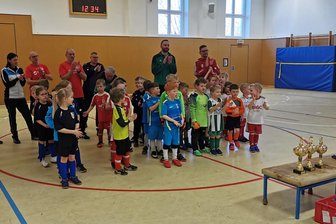 Fußball: Großolbersdorfer Hallencup geht in die zweite Runde - Am vergangenen Wochenende wurden die ersten vier von insgesamt acht Turnieren ausgetragen.