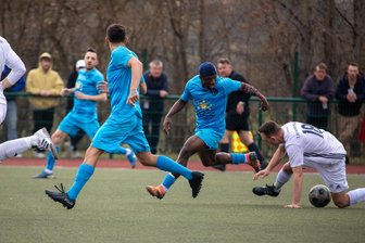 Fußball im Vogtland: Concordia gegen Wacker Plauen – mehr Derby geht nicht - Concordia (hier in Hellblau) gegen Wacker Plauen heißt es am Samstag wieder in der Vogtlandliga. Zuletzt hatte zweimal jeweils das „Auswärtsteam“ die Nase vorn.