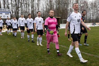 Fußball im Vogtland: Tabellenführer BC Erlbach muss zum Rückrundenauftakt bei erstarktem FC Fortuna Plauen ran - Vogtlandliga-Tabellenführer BC Erlbach läuft am Samstag zum Rückrundenauftakt beim FC Fortuna Plauen auf.