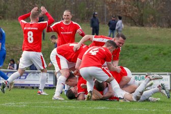 Fußball-Kreispokalfinale: Der Teamcheck vor dem Endspiel zwischen Fortschritt Lichtenstein und dem SV Waldenburg - Wollen am Samstag wieder jubeln: Die Fußballer von Fortschritt Lichtenstein wollen - wie hier nach dem Halbfinalsieg gegen Oberfrohna - nun auch das Endspiel gegen Waldenburg gewinnen und sich den Kreispokal sichern.