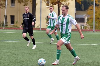 Fußball-Landesliga: Geniestreich sichert Thalheimern Punkt gegen den Dresdner SC - Mit einem frechen Freistoß ins kurze Eck erzielte Lukas Hirsch die Führung für den SV Tanne. Zum Sieg reichte diese aber nicht.