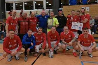 Fußball-Oldie-Turnier in Wilkau-Haßlau: FSV Zwickau auf Platz 1 beim „Klassentreffen“ - Die Traditionsmannschaft des FSV Zwickau hat das 10. Oldie-Turnier in Wilkau-Haßlau gewonnen.