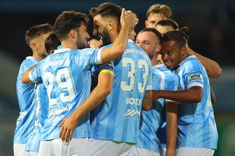 Fußball-Regionalliga: Chemnitzer FC überzeugt gegen Halleschen FC - Chemnitzer Jubel nach dem 1:0-Führungstreffer durch Johannes Pistol.