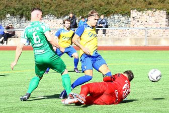Fußball-Sachsenklasse: Diese beiden Teams aus dem Erzgebirge schielen noch aufs Podest - Devon Klitzke vom VfB Annaberg erzielte gegen Reichenbrand das 2:0.