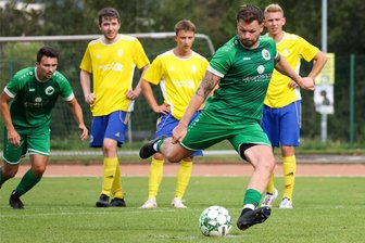 Fußball-Sachsenklasse: Merkur Oelsnitz will Serie halten - Kann Merkur Oelsnitz (am Ball Manuel Strobel) am Sonntag in Lichtenstein nachlegen?