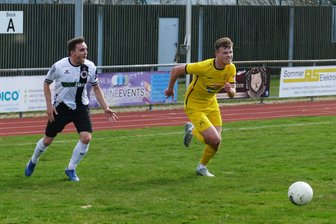 Fußball-Sachsenliga: Marienberg schnuppert nur kurz an der Wende - Kimi Hille (rechts), hier zu sehen im Heimspiel gegen den Dresdner SC, weckte in Leipzig mit dem 2:1-Führungstor kurzzeitig Hoffnung.
