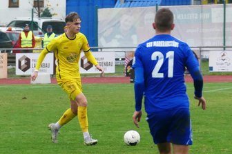 Fußball-Sachsenliga: Optische Überlegenheit ändert nichts am Marienberger Abwärtstrend - Fabio Anger (links), hier zu sehen im Hinspiel, erzielte in Markranstädt das Marienberger Ehrentor.