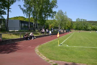 Fußball: Ungewöhnlicher Spielabbruch beschäftigt Sportgericht - Ort des Geschehens: Im Stadion am Spiegelwald in Grünhain-Beierfeld gab es einen ungewöhnlichen Spielabbruch. Foto: Frank Grunert