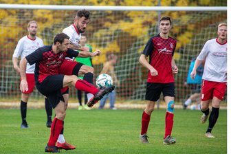 Fußball-Vogtlandliga: Wie spannend kann der Abstiegskampf noch werden? - Hitzig geht es in den Duellen zwischen dem FC Fortuna Plauen und der SG Rotschau meist zu. Diesmal sind die Vorzeichen gänzlich unterschiedlich.