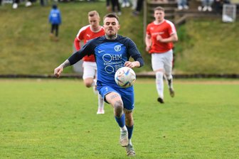 Fußball-Westsachsenliga: Spieler der Woche beißt auf die Zähne - Maximilian Köhler vom TV Oberfrohna ist Spieler der Woche in der Westsachsenliga. Gegen Neukirchen hielt er am Samstag trotz Fußverletzung eine Stunde lang durch.