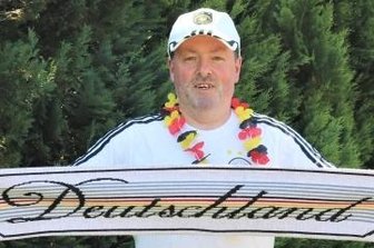 Fußballfan mit Glück im Gewinnspiel erlebt EM hautnah - Tilo Kleßig hatte für das Fußball-EM-Spiel Deutschland-Portugal zwei Tickets gewonnen.