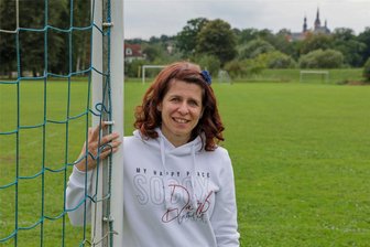 Fußballspiel zwischen Waldenburg und Crossen: Gibt es am Sonntag emotionale Momente für eine Lebensretterin? - Manuela Hetzsch war vor einem Jahr als Ersthelferin auf dem Sportplatz.