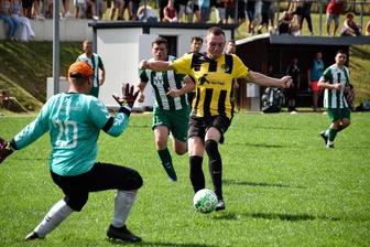 Fußballtrainer des SC Altmittweida: „Normal ist so ein Spiel nie“ - Florian Mroczek (r.) erzielte im Hinspiel die Führung für die Altmittweidaer Fußballer.