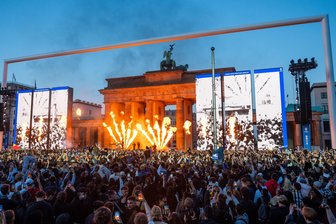 Fußballtrainer im Erzgebirge: Trio traut Deutschland den Titel zu - Das Ziel aller Fußball-EM-Teilnehmer für den 14. Juli 2024 heißt Olympiastadion in Berlin. Dort wird das Endspiel ausgetragen, dort geht es um den Titel. Feiern dann am Brandenburger Tor die Deutschen wie jetzt beim Eröffnungsfest für die Fans?