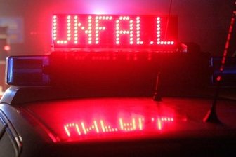 Fußgänger von Straßenbahn erfasst und schwer verletzt -