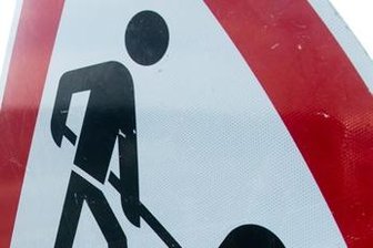 Fußgängerinsel auf der Leipziger Straße soll morgen fertig werden -