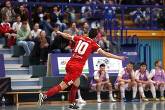 Futsal-Bundesliga: HOT 05 aus Hohenstein-Ernstthal testet gegen tschechische Mannschaften - Anlauf nehmen für die kommende Saison: Am 27. Juli steht für HOT 05 Futsal (im Bild: Dmytro Sorokin) das erste Vorbereitungsspiel auf dem Programm.