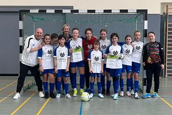 Futsal-Landesmeisterschaft: Vogtland-Mädels verpassen knapp das Podest - Die vogtländische Spielgemeinschaft bei der Endrunde.