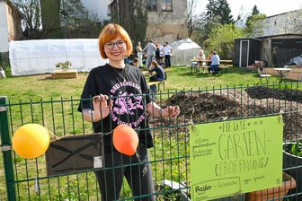 Gärtnern mitten in Limbach-Oberfrohna: Hier gibt es bald frisches Gemüse aus der Stadt - Jenny Bück hat mit dem Verein „Limbach für alle“ den ersten Gemeinschaftsgarten ins Leben gerufen.