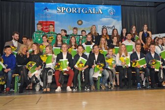 Gala für Vogtlandsportler des Jahres abgesagt - Die Vogtland-Sportgala findet im jährlichen Wechsel in der Musikhalle Markneukirchen (im Foto bei der Ehrung der besten Nachwuchssportler 2018) und in der Festhalle Plauen statt. Die Veranstaltung dieses Jahr in Markneukirchen wurde nun abgesagt.