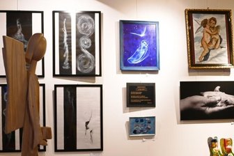 Galerie der anderen Art zeigt Engel in Vielgestalt - Unter dem Titel "Engel unserer Zeit" lassen sich derzeit in der Galerie der anderen Art in Aue tolle Arbeiten entdecken.
