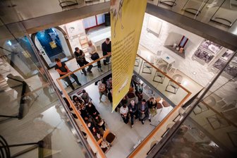 Galerie in Plauen verlangt weniger Eintrittsgeld während Umbauarbeiten - Das Bild entstand bei der Eröffnung der Schau „Drawn to be wild“.
