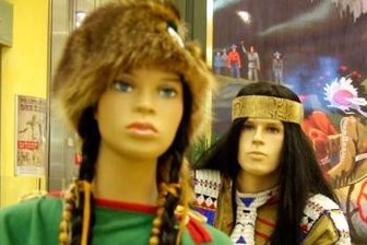 Indianerin-Puppe